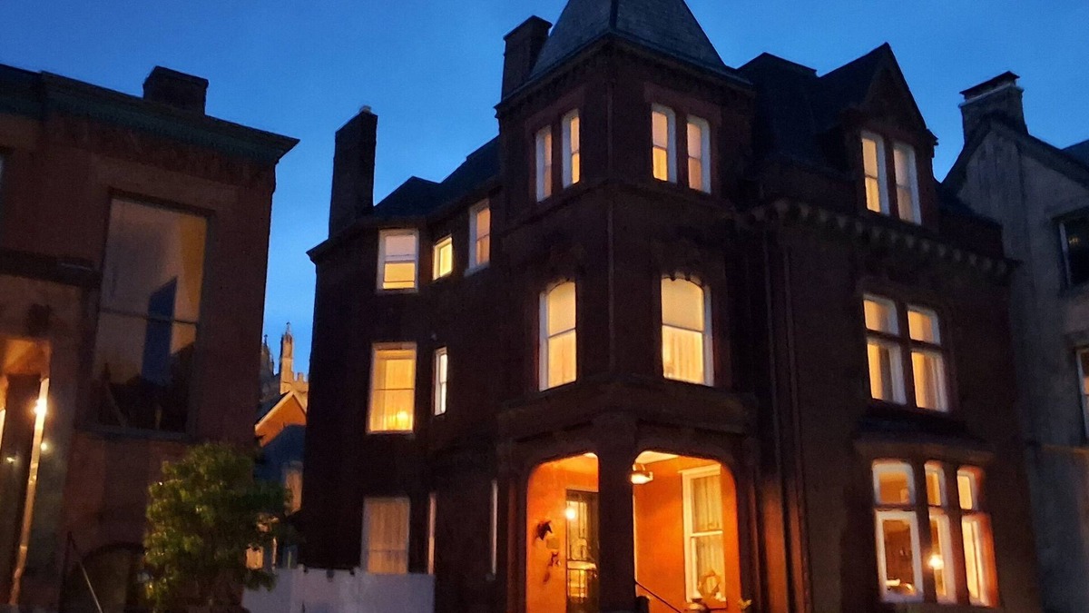 Old Louisville Bed & Breakfast | Bourbon Barrel Inn Bed & Breakfast