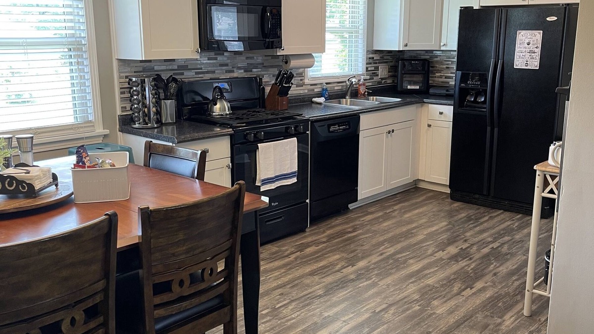 Highview House | BOURBON TRAIL & BEYOND! Central to everything in a quiet neighborhood/Game Room!