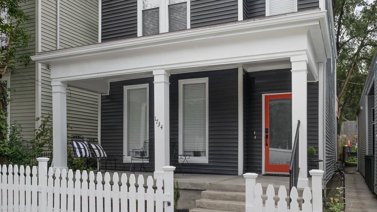 Butchertown House | Bourbon trail spacious house that sleeps 8 with a fun yard & is newly renovated!