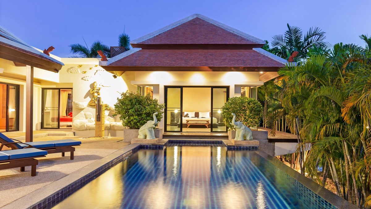 Nai Harn Villa | Boutique 3BR Pool Villa Bianca NaiHarn