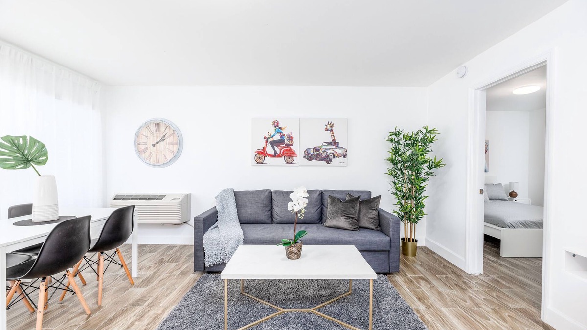 Central Corals Apartment | Boutique apartment 6 minutes from the beach