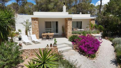 Sant Josep de sa Talaia Apartment | Boutique Hotel CASA CARACOL - Apartments in Strandnähe, Salzwasserpool, Fotovoltaik, Adults Only
