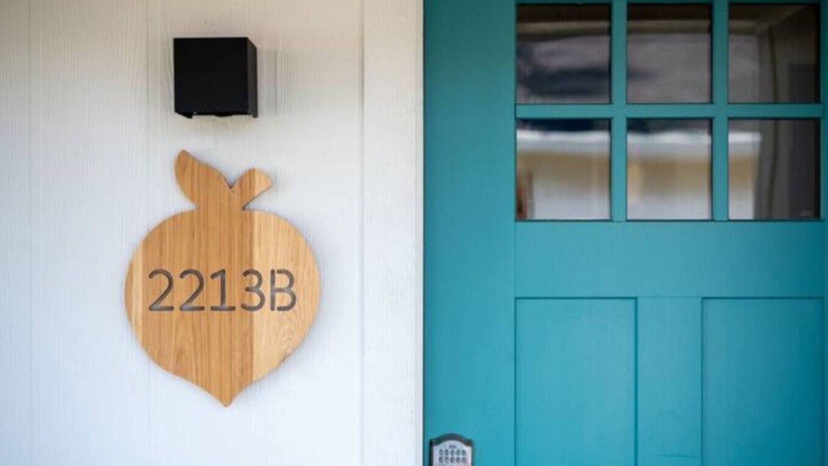 Austin Ave. House | Boutique Hotel Suite ~ minutes from Magnolia + BU