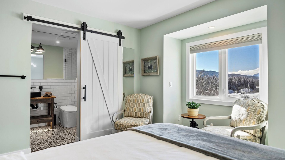 Foothills County Cabin | Boutique Lodge in Kananaskis