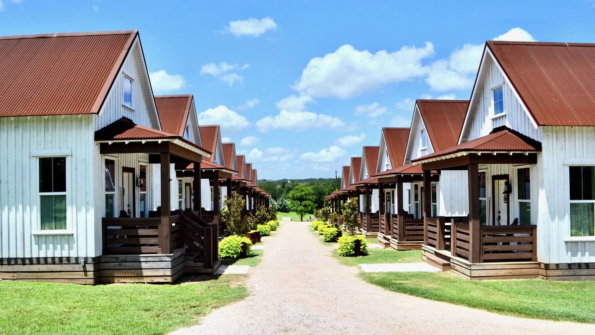 Driftwood Cabin | Boutique Lodging Cabin Home & Event Resort - Cedar Break at Howard Ranch