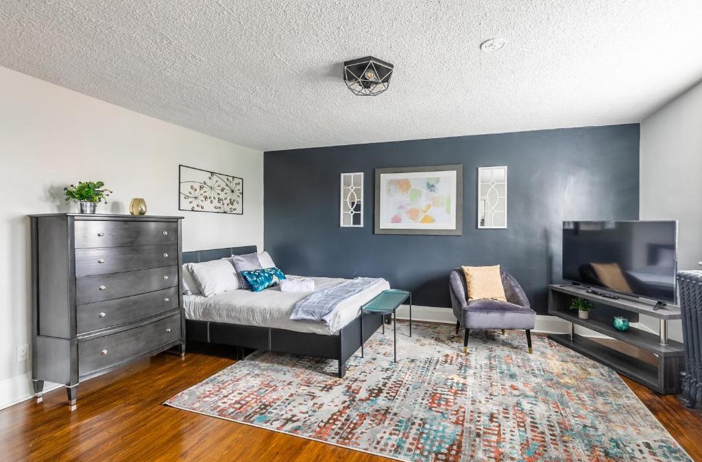 Hamilton Apartment | Boutique Studio Apt, PRIME Walk Location!