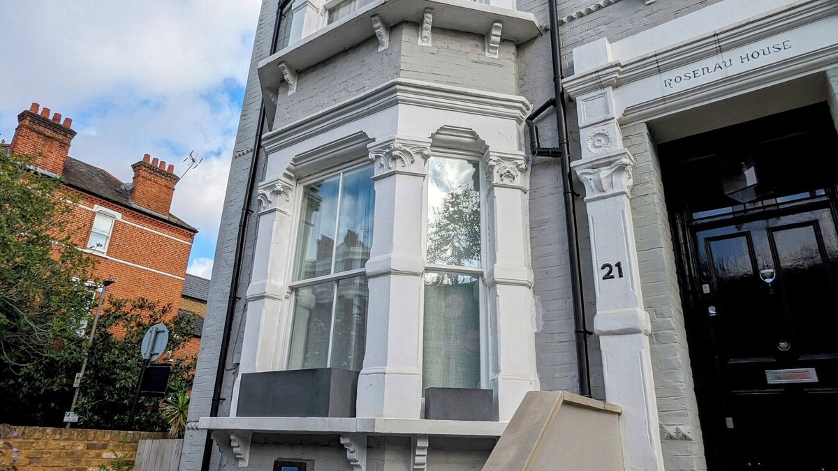 St. Mary's Park House | Boutique Victorian Flat | Battersea Park | 2 Bedroom