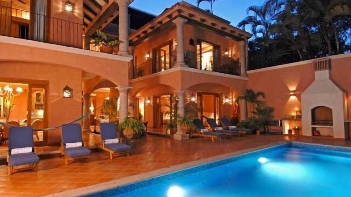 Bucerias Villa | Boutique Villa Steps to Beach!-$99/Room Per Nt Special Incl Staff, Last Minute