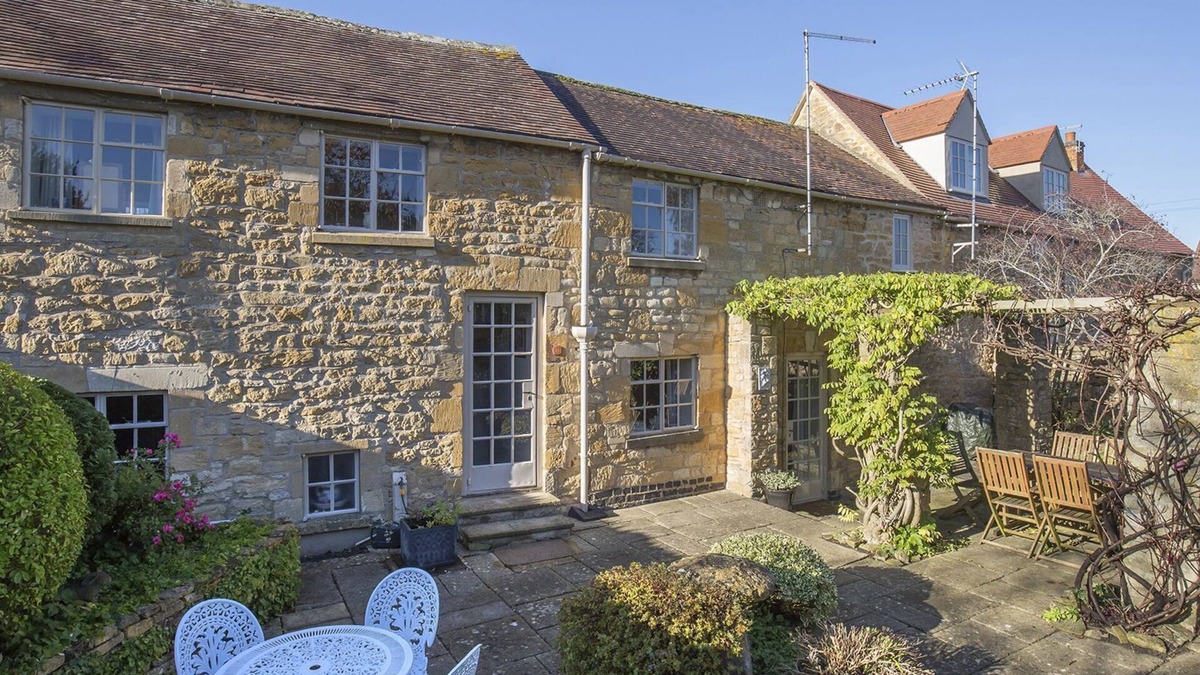 Broadway Cottage | Box Cottage - sleeps 4 guests in 2 bedrooms