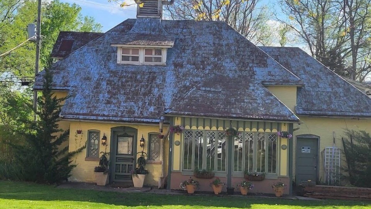 Keokuk House | Box Cottage