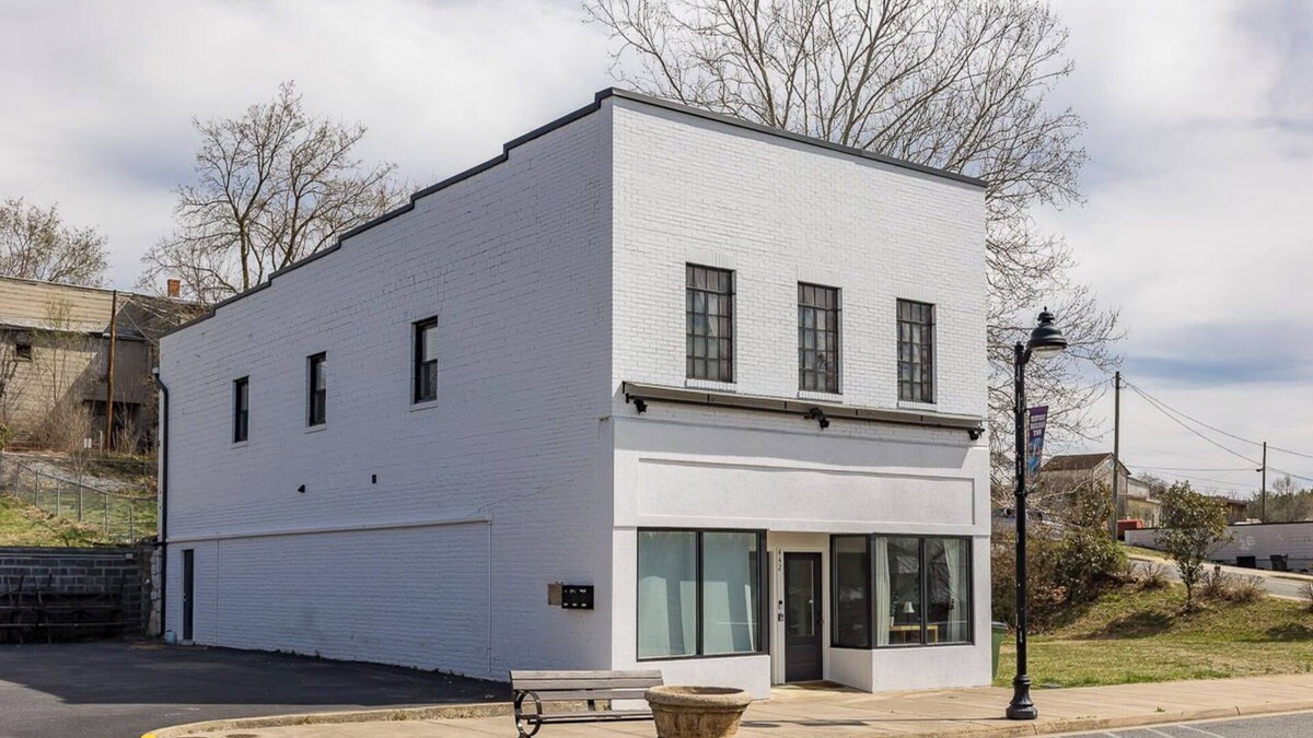 Shenandoah Apartment | Boxcar Studio at The Depot - Shenandoah