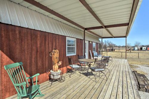 Wise County House | Boyd Countryside Cabin with Patio and Farm Views