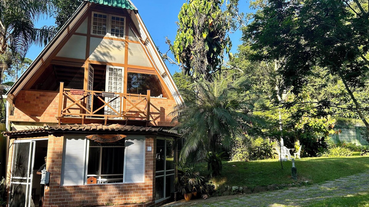 Alto da Boa Vista Ski Chalet | Cozy chalet in harmony with nature in the Tijuca Forest in Rio de Janeiro.