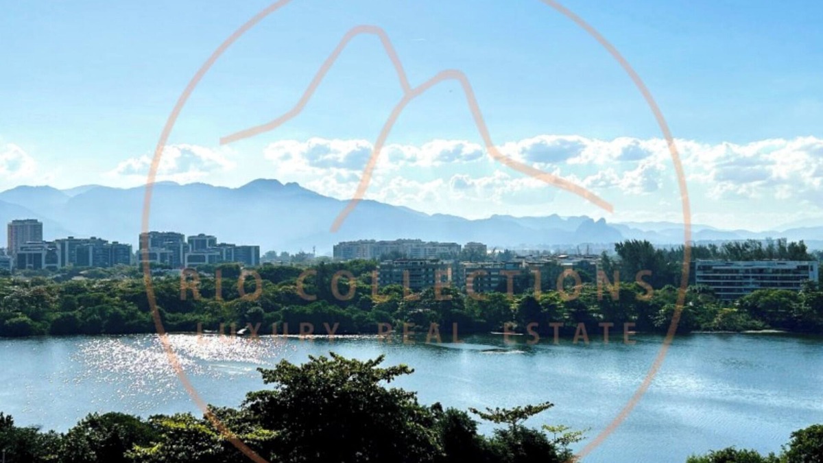Barra da Tijuca Apartment | Beautiful spacious and quiet penthouse, in a condominium on the beach block,