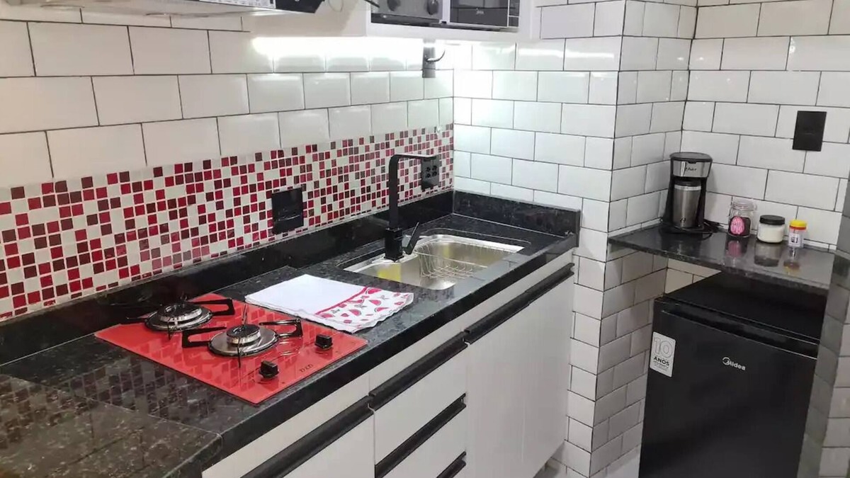 Barra da Tijuca Apartment | Sala e Quarto na Barra da Tijuca Próximo à Praia