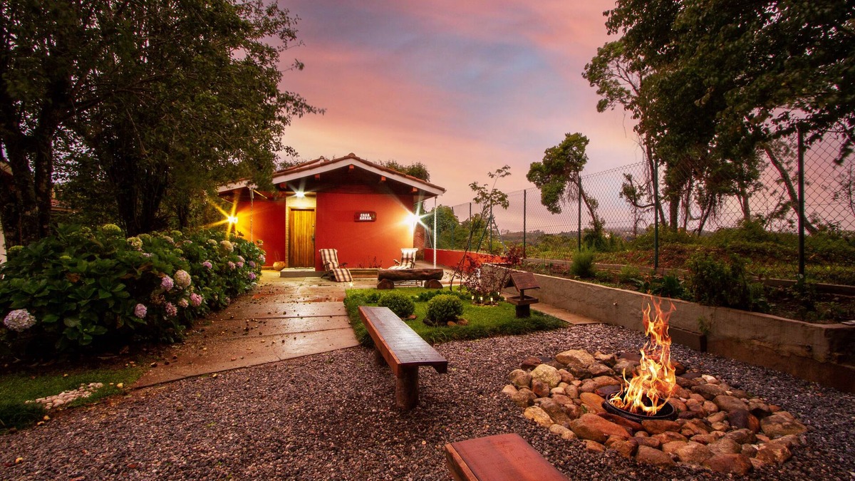 Colinas Capivari House | Romantic and Cozy House in Alto do Capivari, good internet