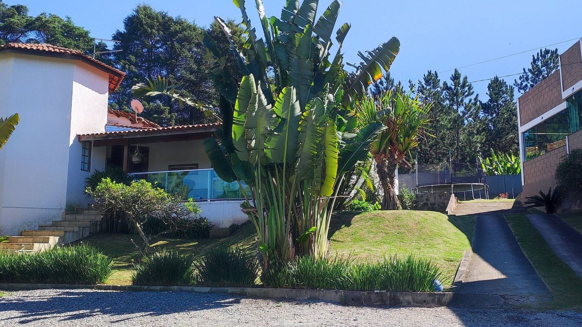 Vargem Grande Paulista House | Salão de Festa Mais Acomodações em Chácara Dentro da Cidade