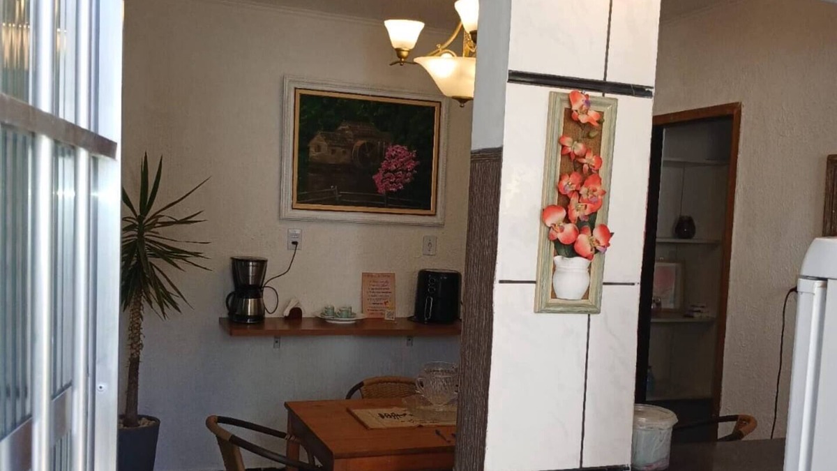 Zona Leste House | "Ideal refuge for work and conferences "