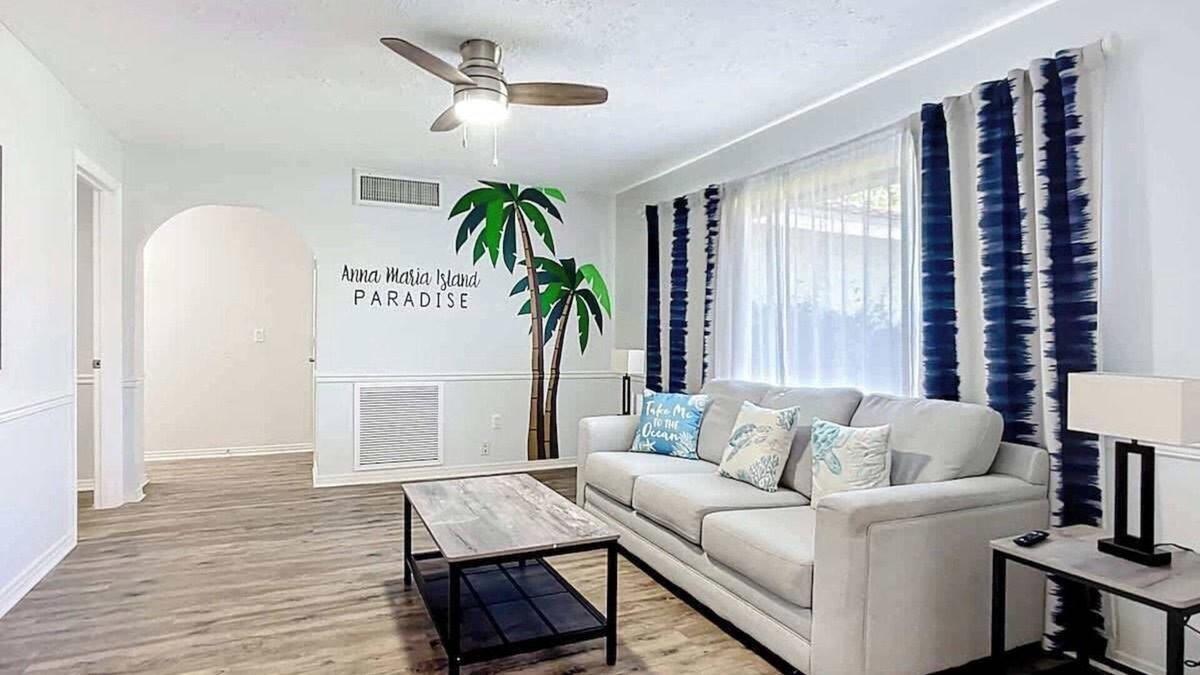 Palma Sola House | Bradenton Retreat: 4BR/2BA w/Pool & Mini Golf