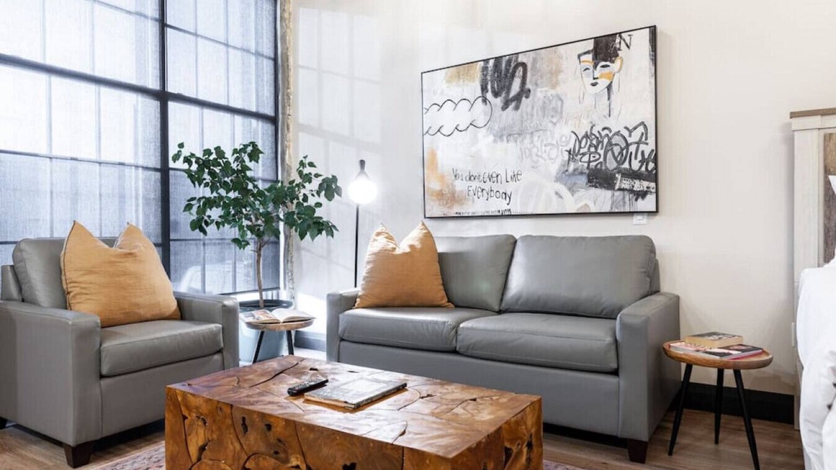 Stratford Apartment | Bradshaw Lofts: The Bevan (King)