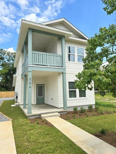 Southeast Pensacola Apartment | Brainerd Cottage