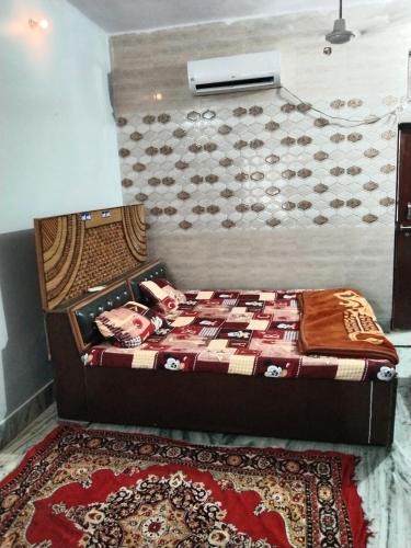 Mathura House | Braj Bhushan braj Lata nikunj hotel