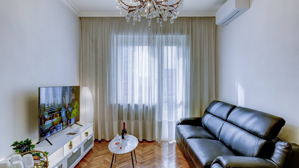 Cavoretto Apartment | Bramante House - Entire Three-Room Apartment Near the Metro with Wi-Fi