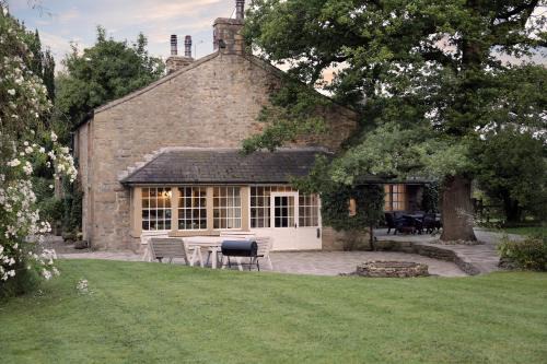 Fence House | Brambleside House By Birch Stays New Home