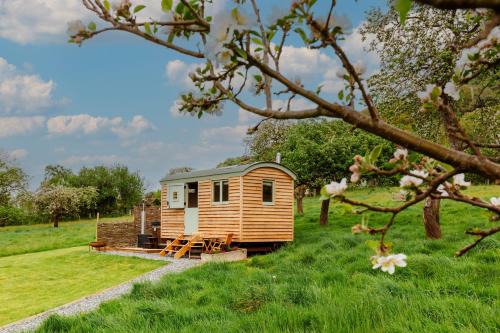 Allerford Ski Chalet | Bramley Hut Allerford