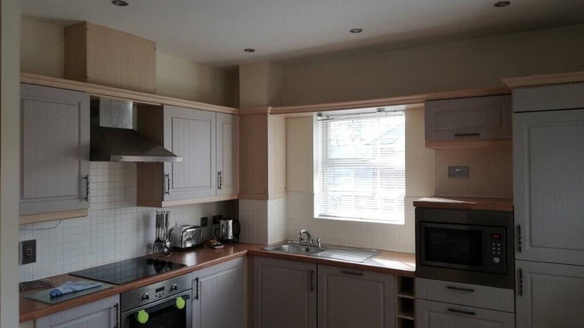 Newbury Apartment | Brand New 2 bed in one of Newbury's oldest buildings (7SC)