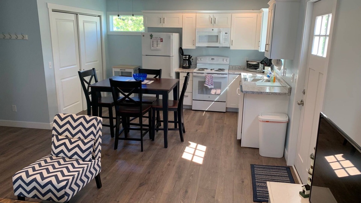 Frankfort Apartment | Brand new 2 bedroom carriage house with patio in the heart of Frankfort!