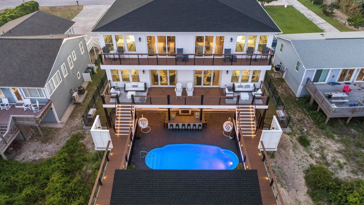 Emerald Isle House | Brand New 2024 Oceanfront 10BR Duplex! Pool, Tiki Bar, Stunning Luxury Awaits!