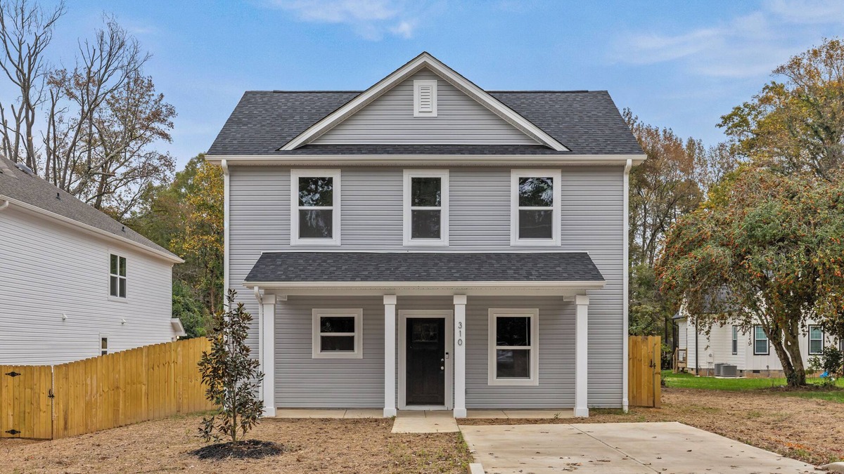 Paw Creek House | Brand New 3-bedroom house - Sleeps 10+ Comfortably, Convenient to Uptown