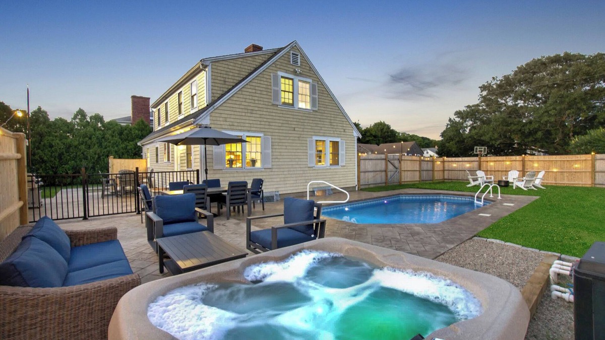 Hyannis House | Brand New 5BR - Pool, Hot Tub, A/C – Walk to Beach, Main St. & Ferry - Sleeps 12