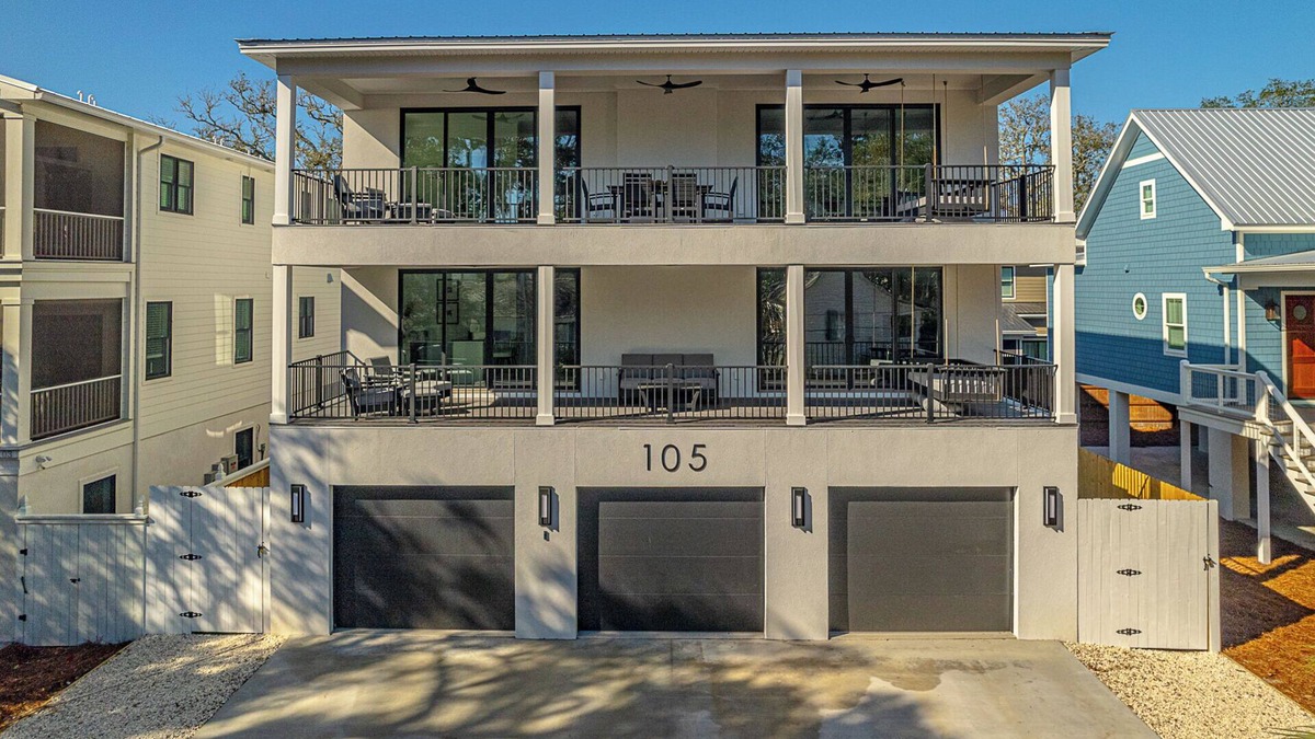 King City Cottage | BRAND NEW 6 Bed 9 Bath Luxury Beach House W/Private HEATABLE POOL Steps to Beach