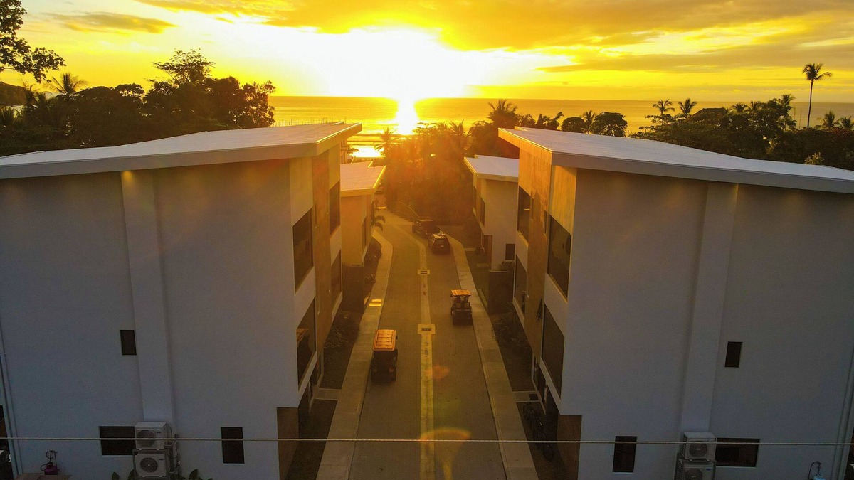 Jaco Villa | Brand New 7 Bedroom Luxury Villa Prime Location on the South End of Jaco Beach