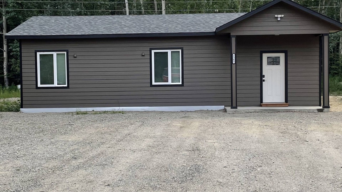 Delta Junction House | BRAND NEW Alaskan Cozy Cottage, Great Location!