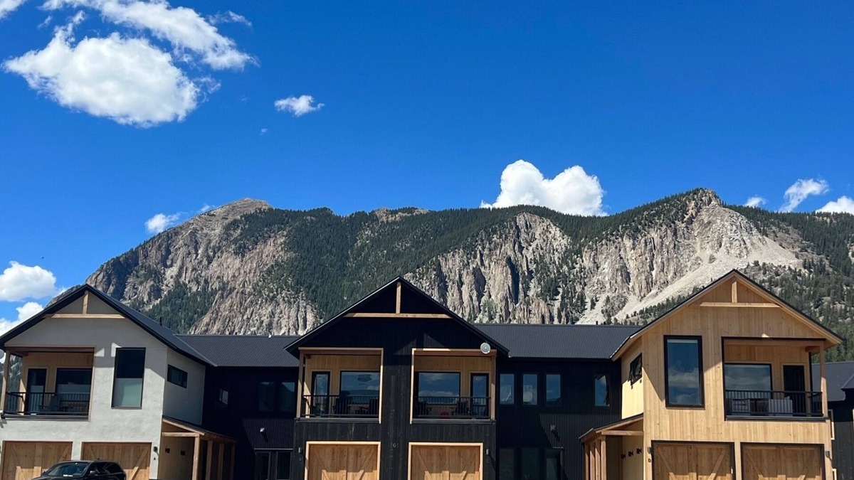 Crested Butte House | Brand New Beautiful Townhouse! Views and Pickleball
