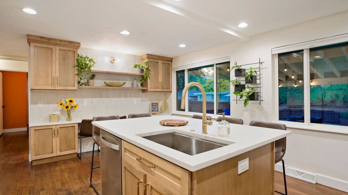 Alta Vista Area Apartment | BRAND NEW CO Classic-Fire Pit/2 Kings/Pet Friendly