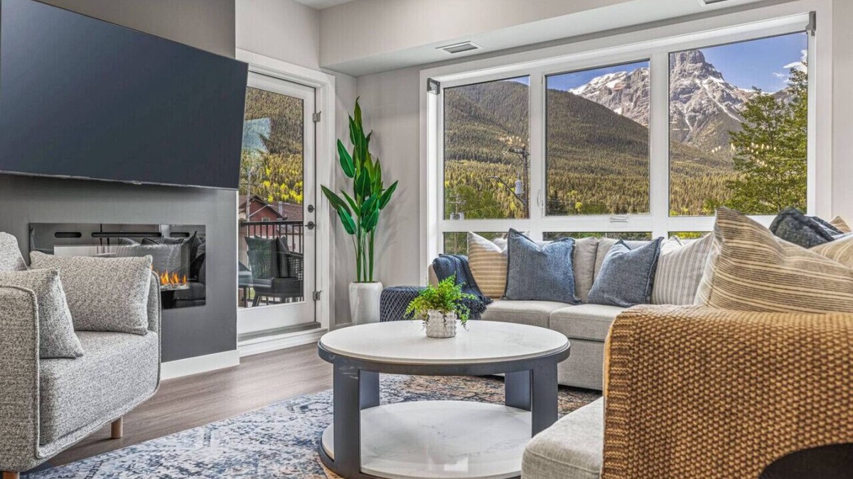 Copperstone Resort Apartment | Brand New Condo, Mountain Views