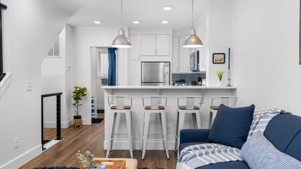 Traverse City Condo | Brand New Condo with Patio!