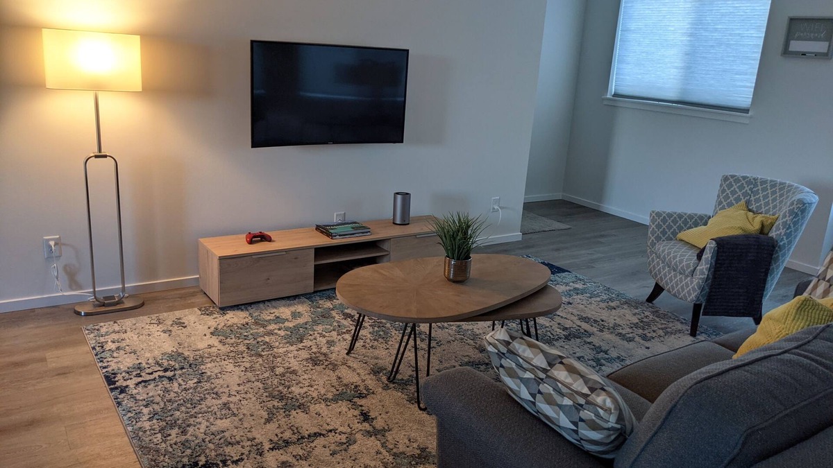 West Hills House | Brand new Contemporary Townhome, 5-mins. from St. Michael's Hospital