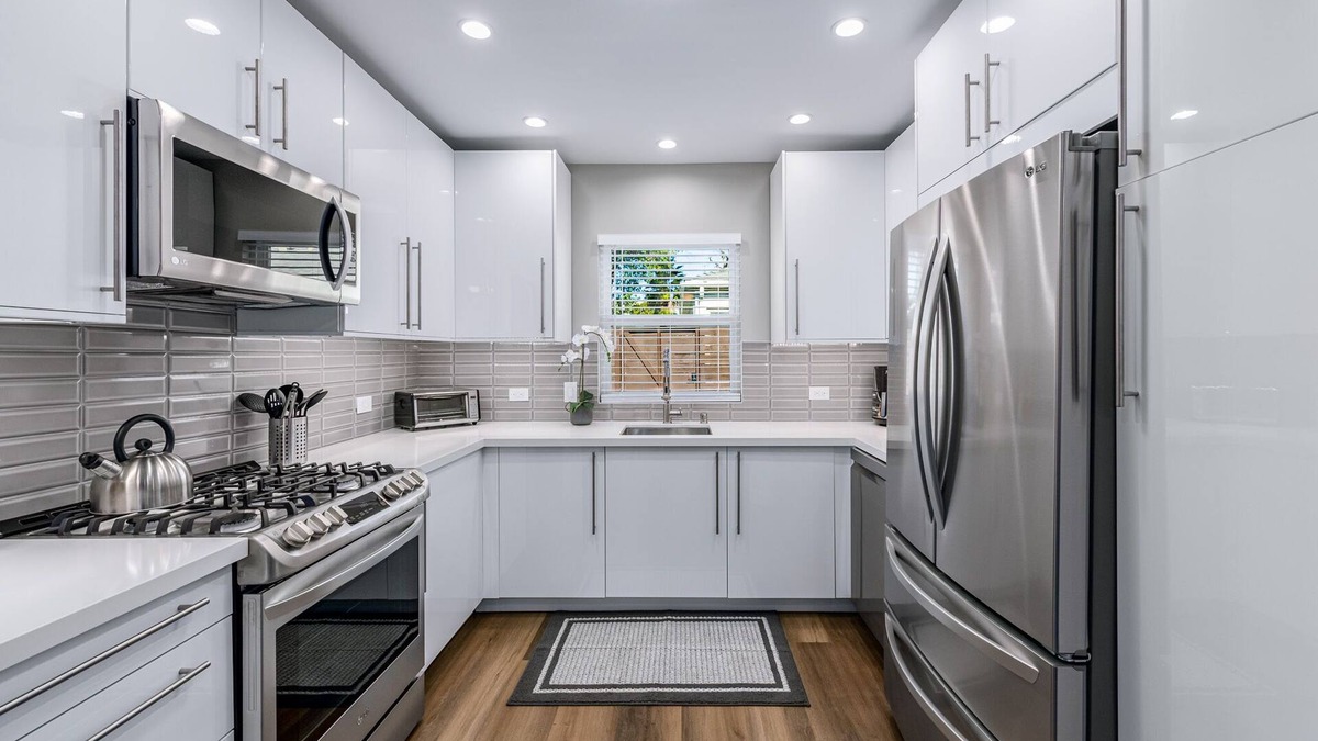 Van Nuys Cottage | Brand New Cottage w/private yards & close to all!