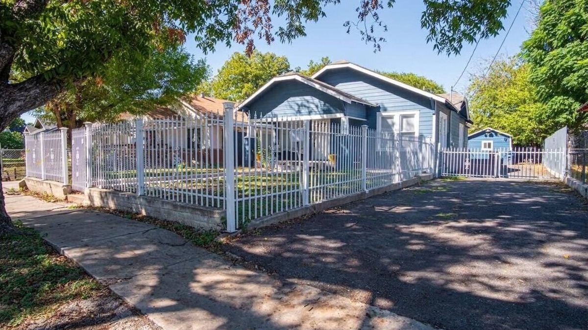 Denver Heights Villa | Brand New Craftsman 2BR/2BA Home in Denver Heights
