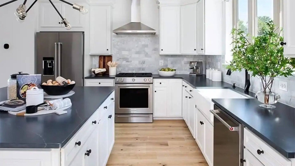 North Bethesda House | Brand NEW Designer townhome retreat in the citynn