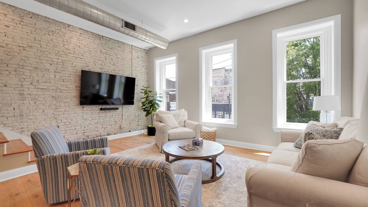Phoenix Hill House | Brand New Downtown Luxury Home