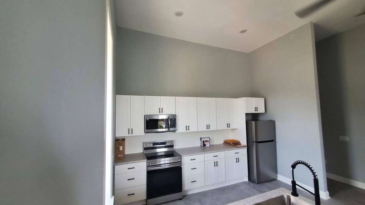 Danville Apartment | BRAND NEW.EVERYTHING IS IN WALKING DISTANCE
