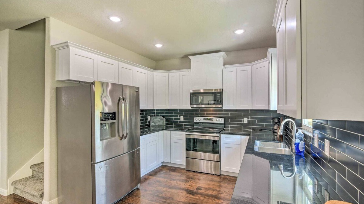 Texas City House | Brand New! Fully Furnished Texas City Home