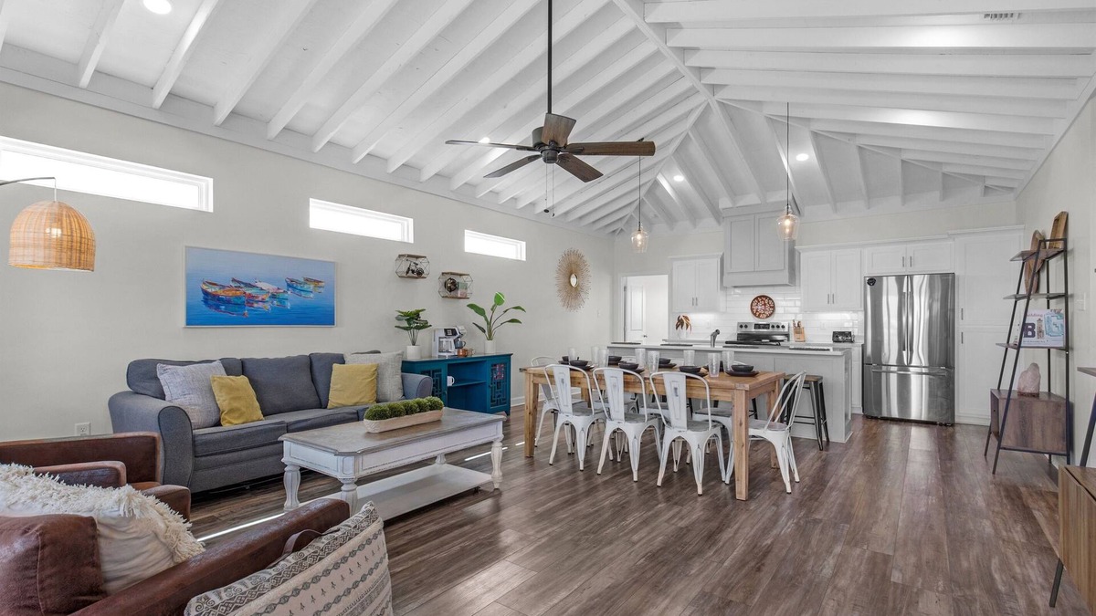 Royal Lagoons Cottage | Brand New! Granary House~Coastal Getaway