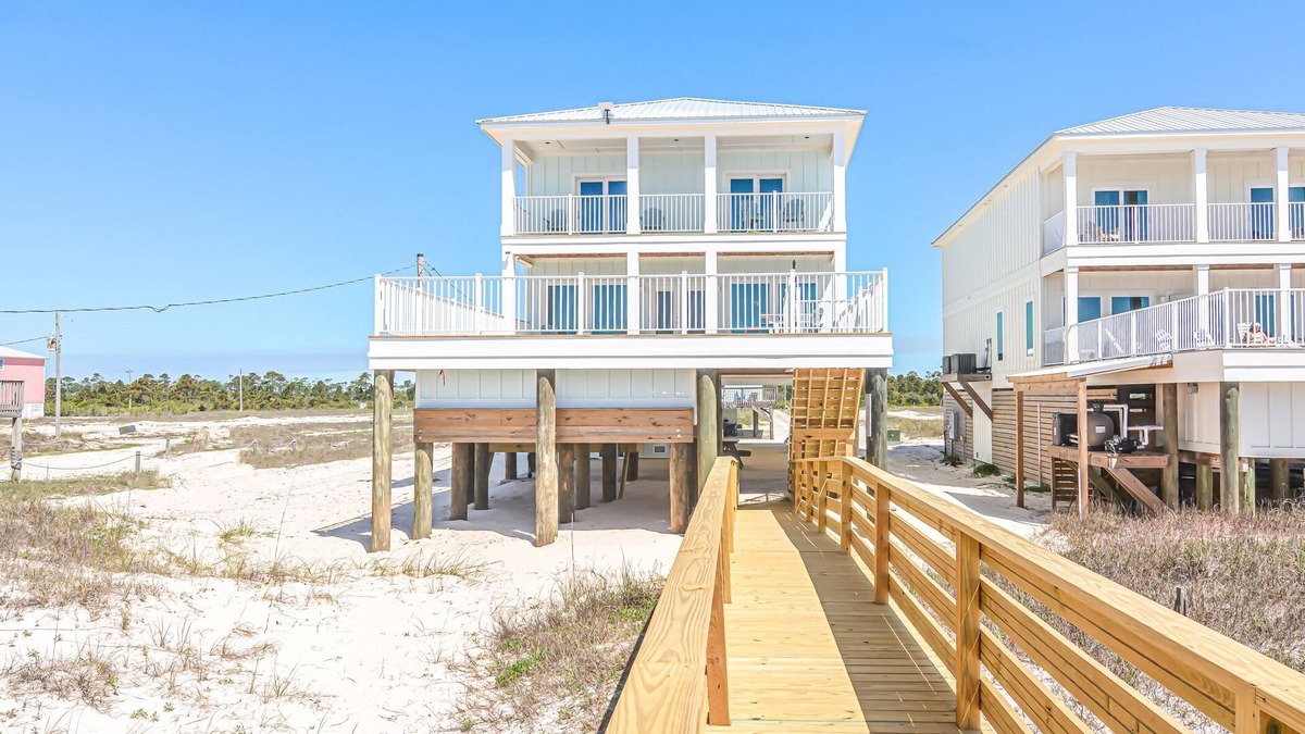 Southpointe House | BRAND NEW GULF FRONT HOME WITH A PRIVATE POOL AND AN ELEVATOR!